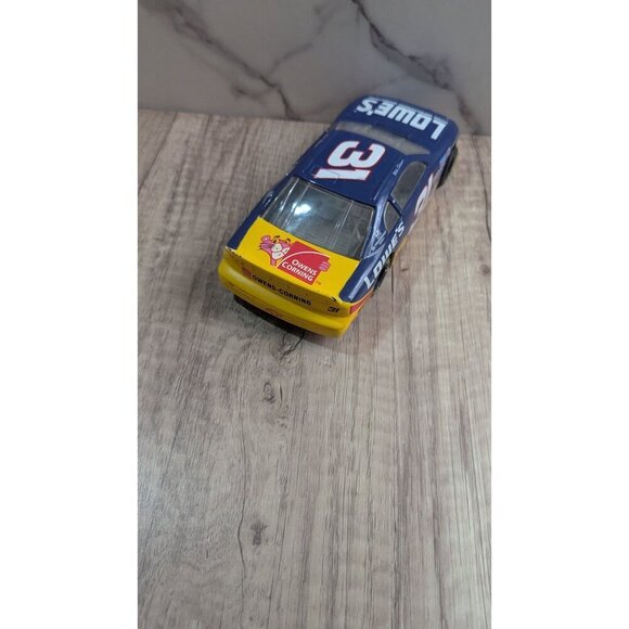 Lowes #31 Nascar Diecast Car 1:24 Scale Mike Skinner Owens Corning Monte Carlo - Picture 4 of 10
